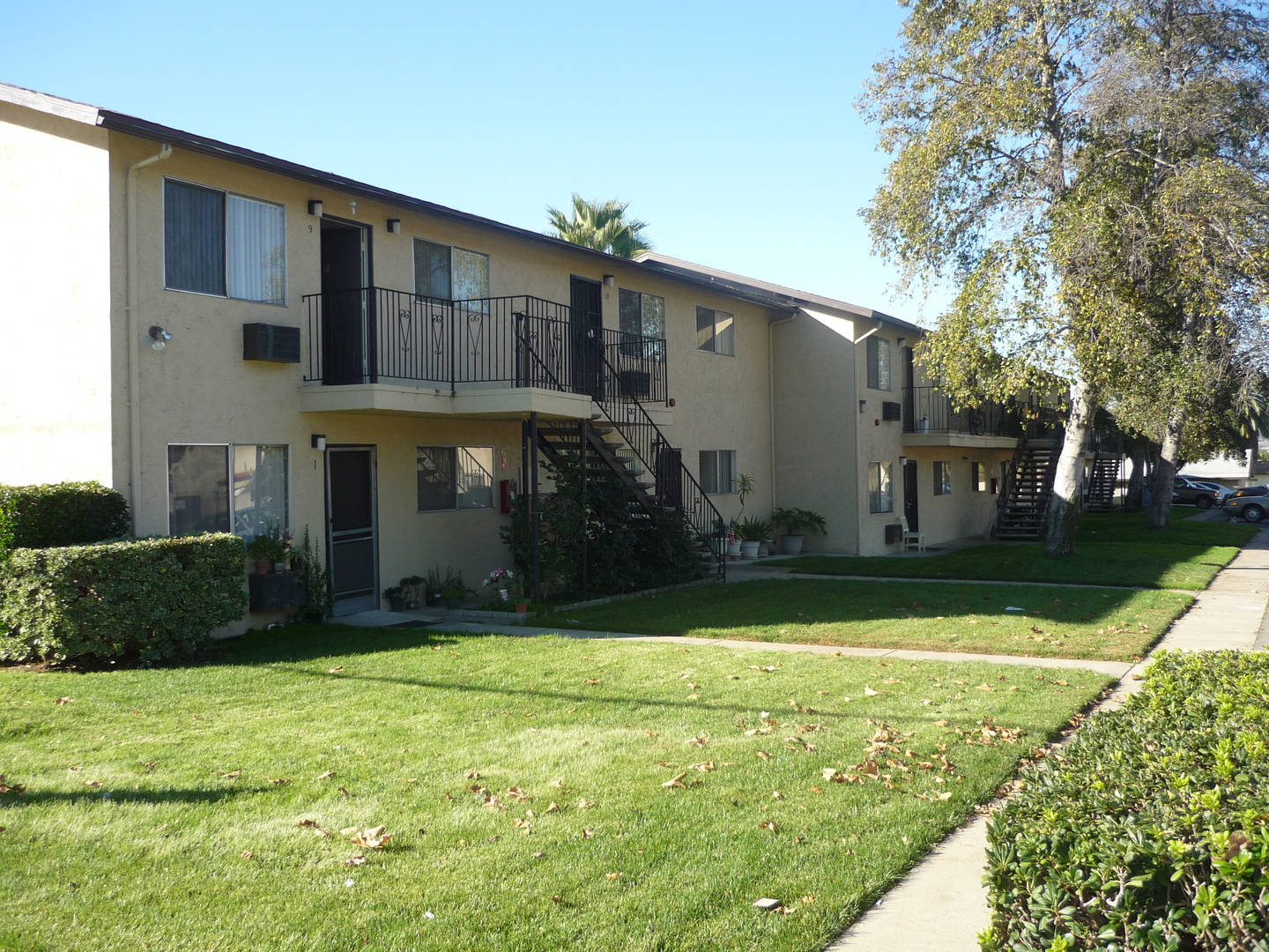 El Cajon Apartment: 962 South Mollison Avenue