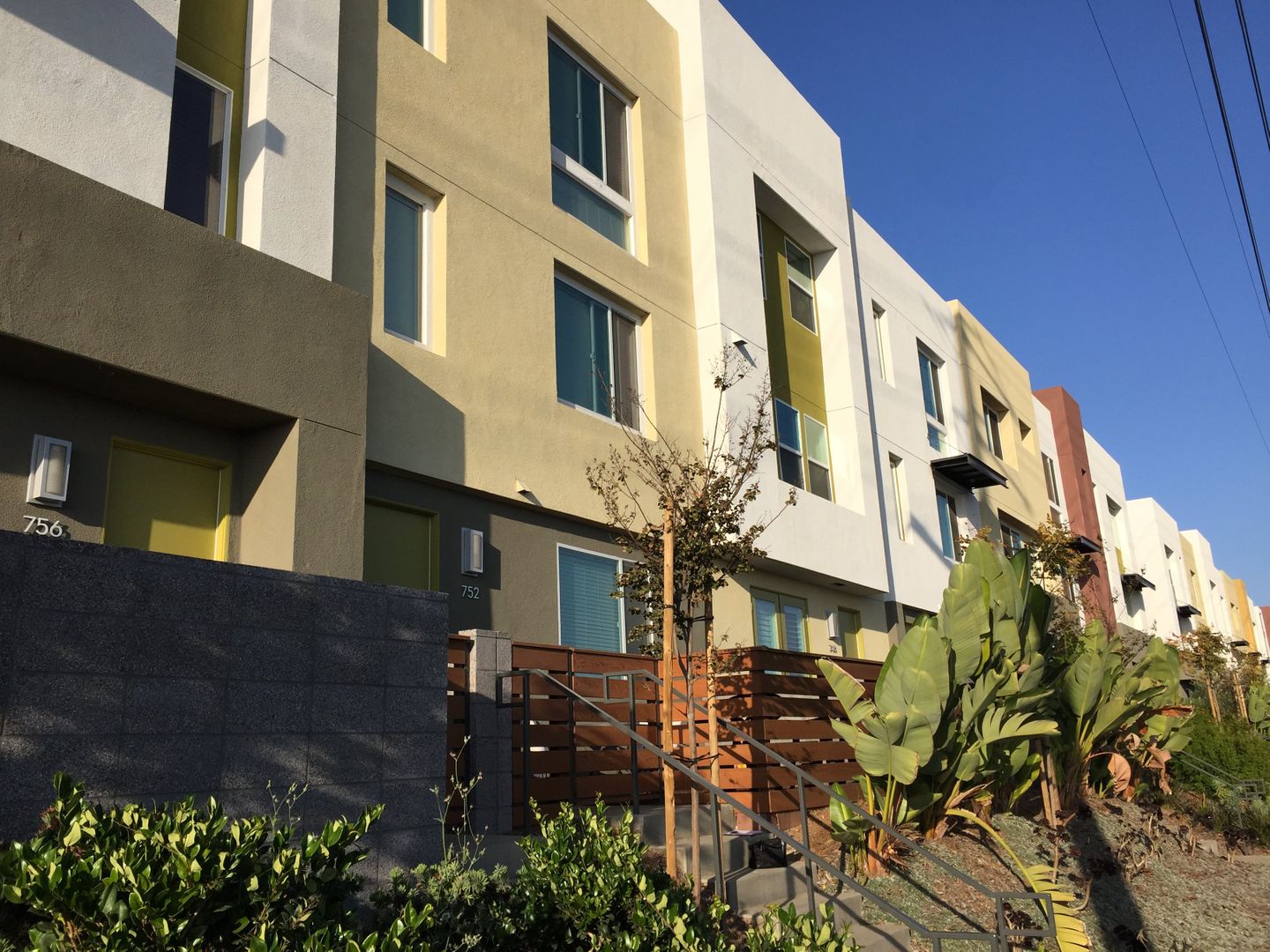 Chula Vista Townhome: 752 Shoreline Road