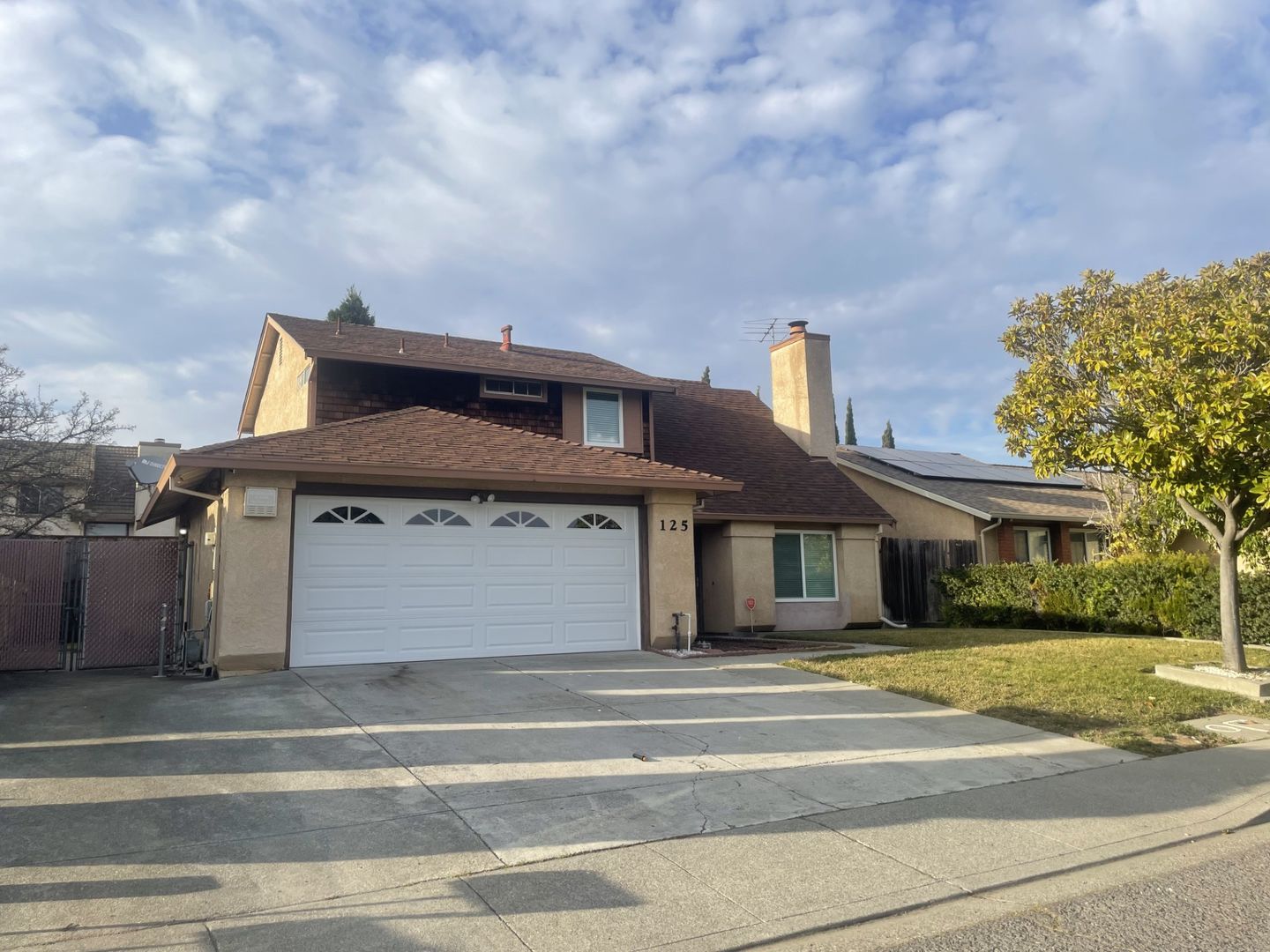 Vallejo House: 125 Serpentine Drive