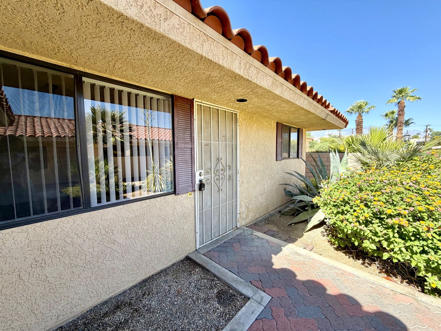 Palm Desert Apartment: 44600 San Rafael Avenue - Unit 05