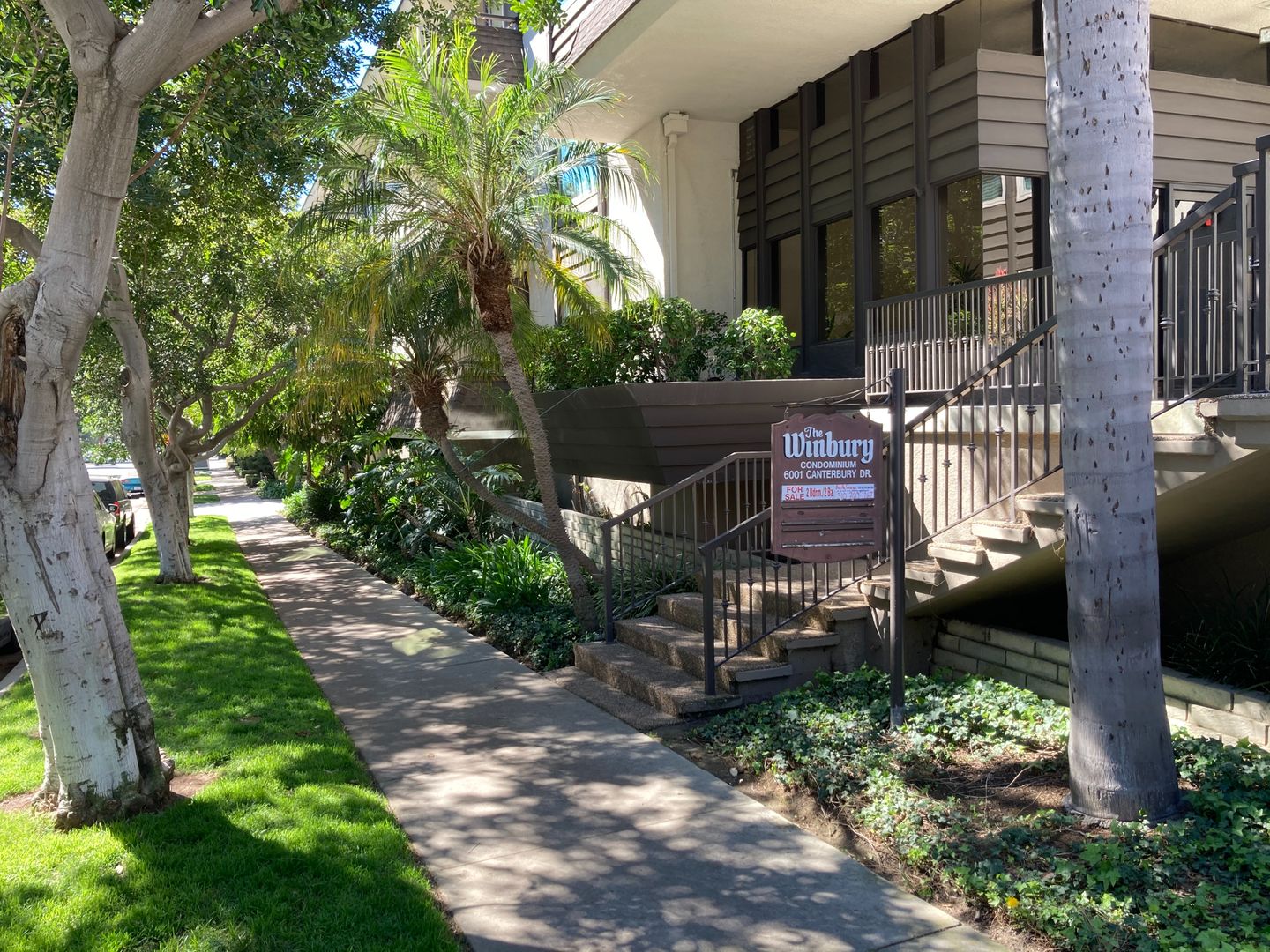 Culver City Condo: 6001 Canterbury Drive