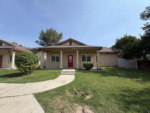 Available NOW!!! Beautifully Updated 5 Bed 2 Bath Home – photo 1