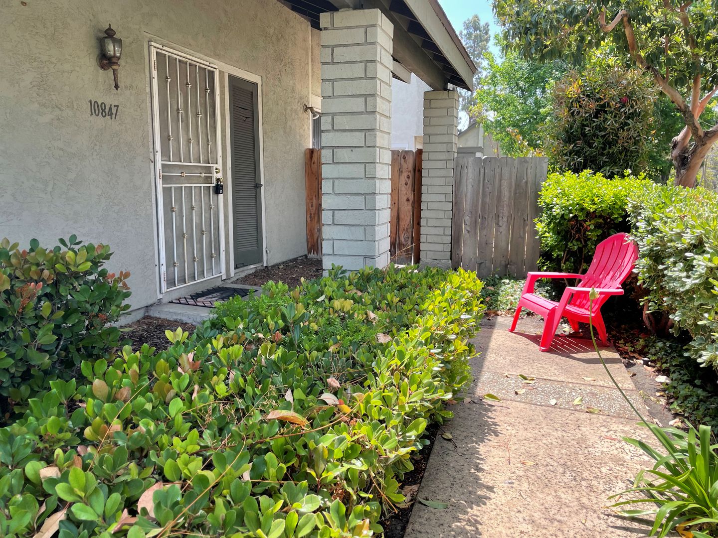 San Diego House: 10847 Carbet Place