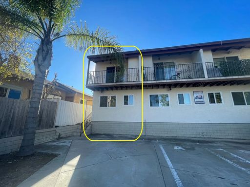 Charming 2 Bed, 1.5 Bath End Unit Townhome in the Heart of San Diego! – photo 1
