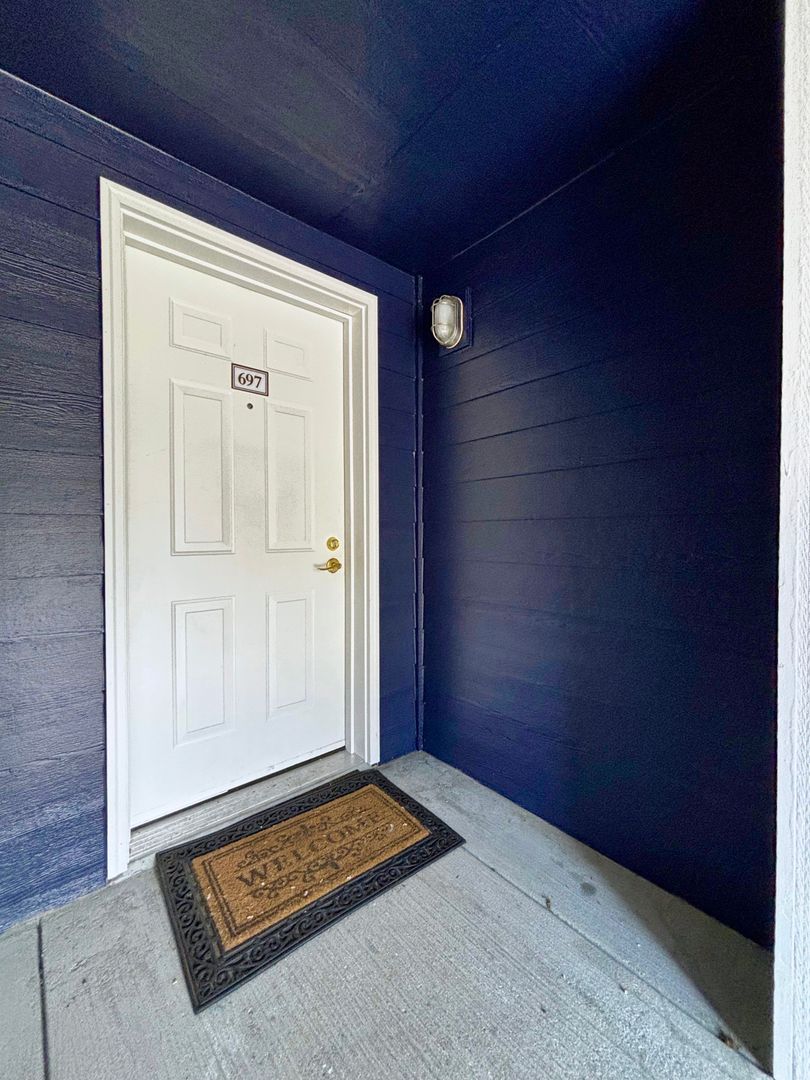 Portland Condo: 697 NE 162nd Ave.