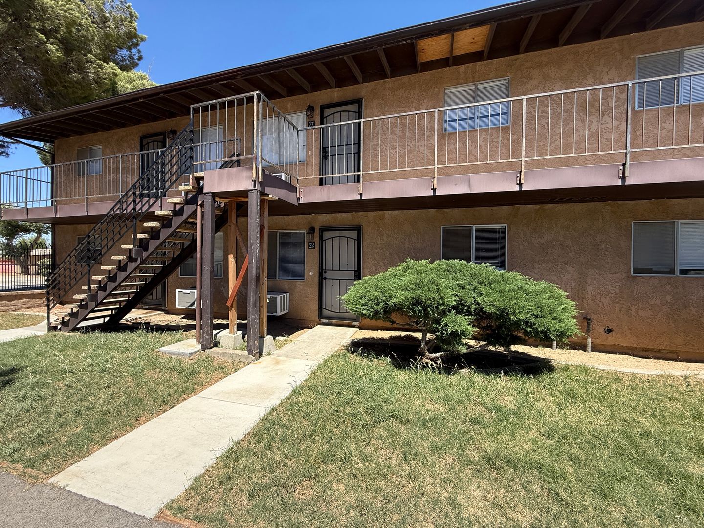 Palmdale Apartment: 524 E. Ave Q12 - Unit 22