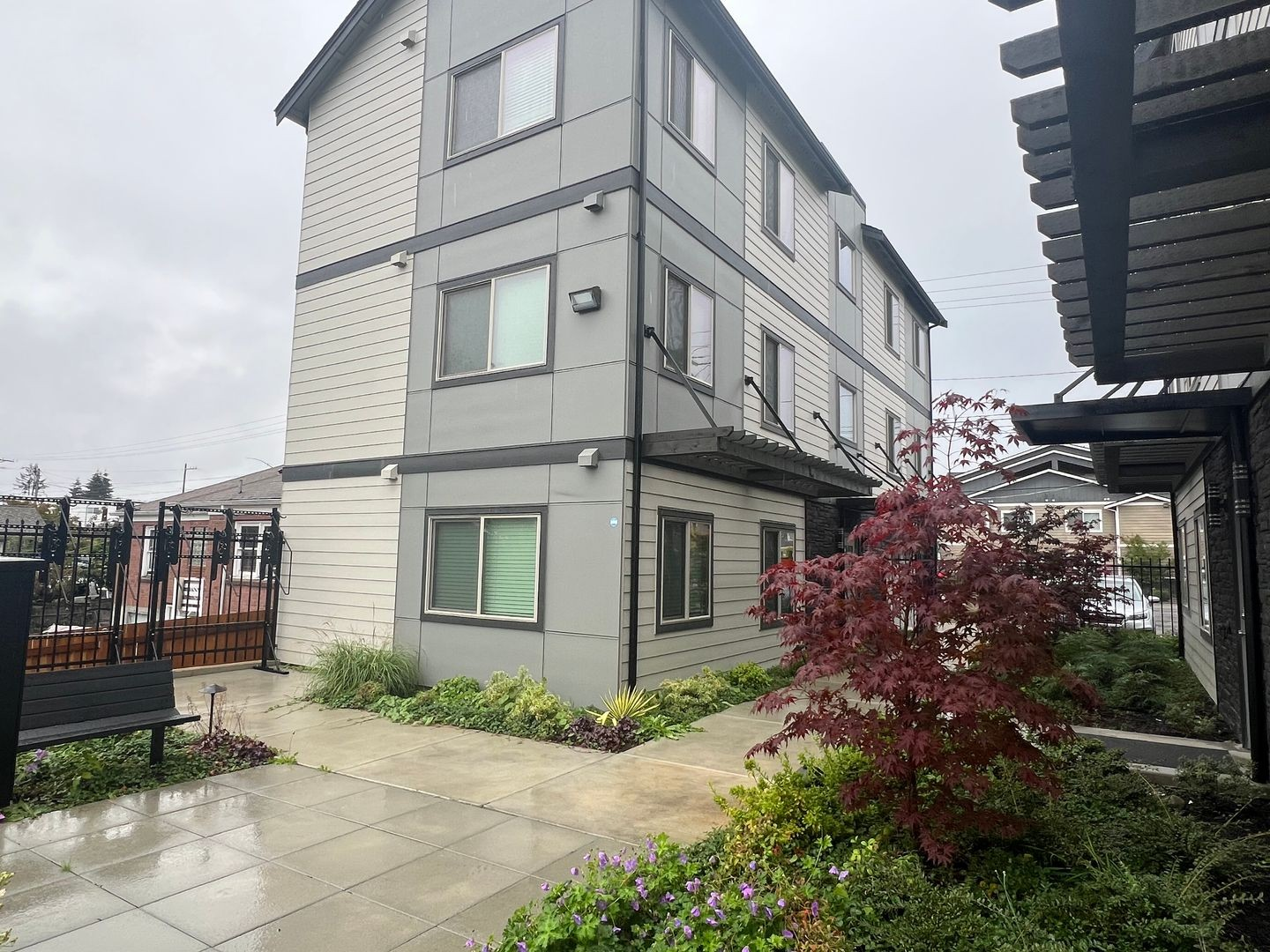 Tacoma Apartment: 7626 Pacific Ave - 301