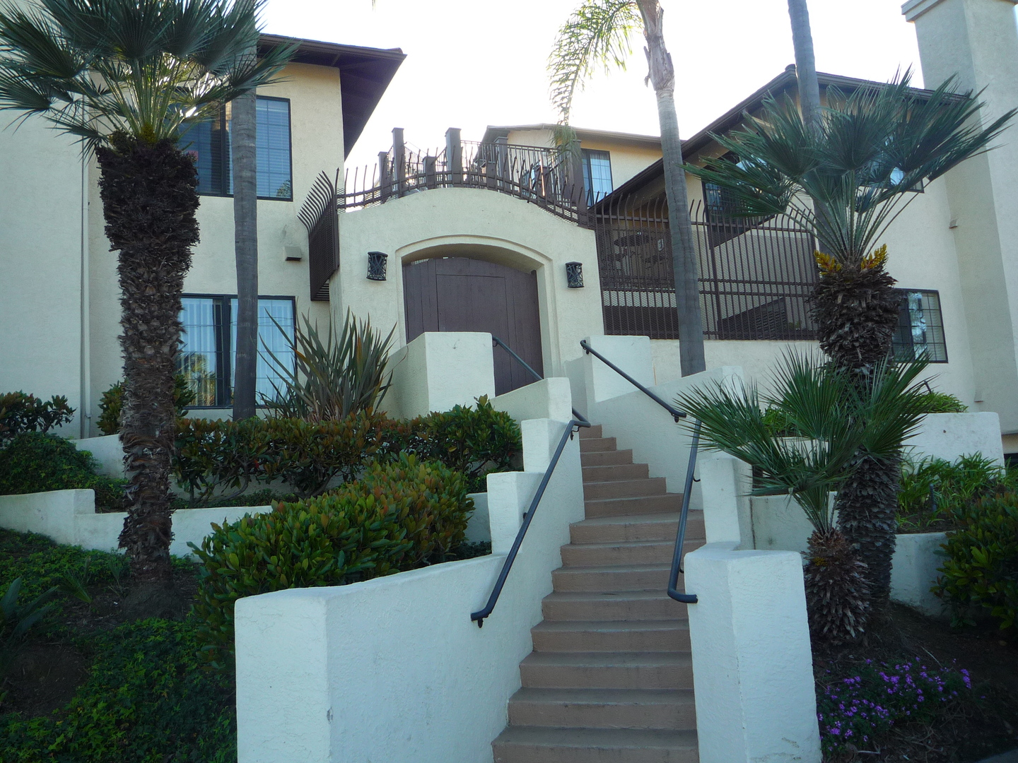 San Diego Condo: 2828 Famosa Blvd. #209