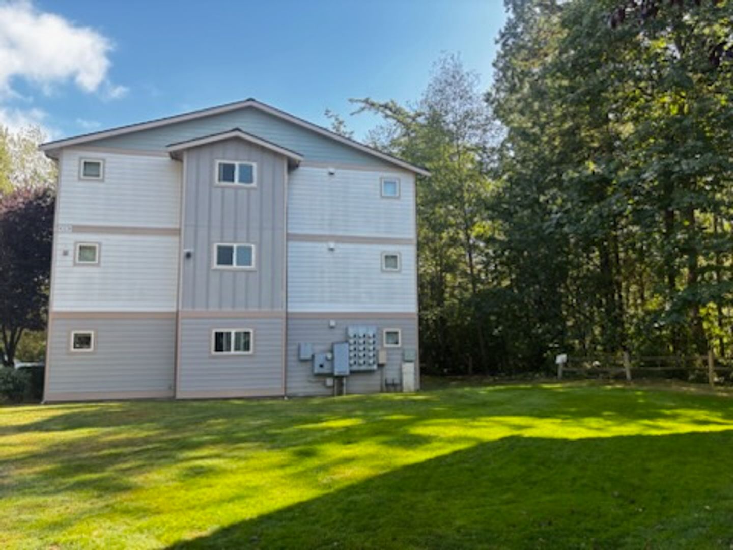 Bellingham Apartment: 4018 Northwest Avenue