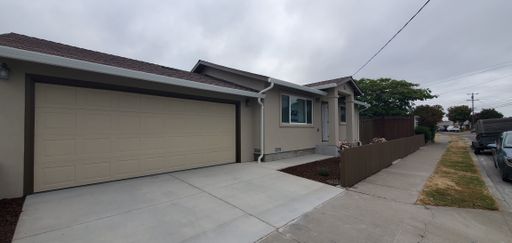 Beautifully Remodeled Gated 2BD/2BTH House With Garage Located in Hayward, Ca. – photo 1