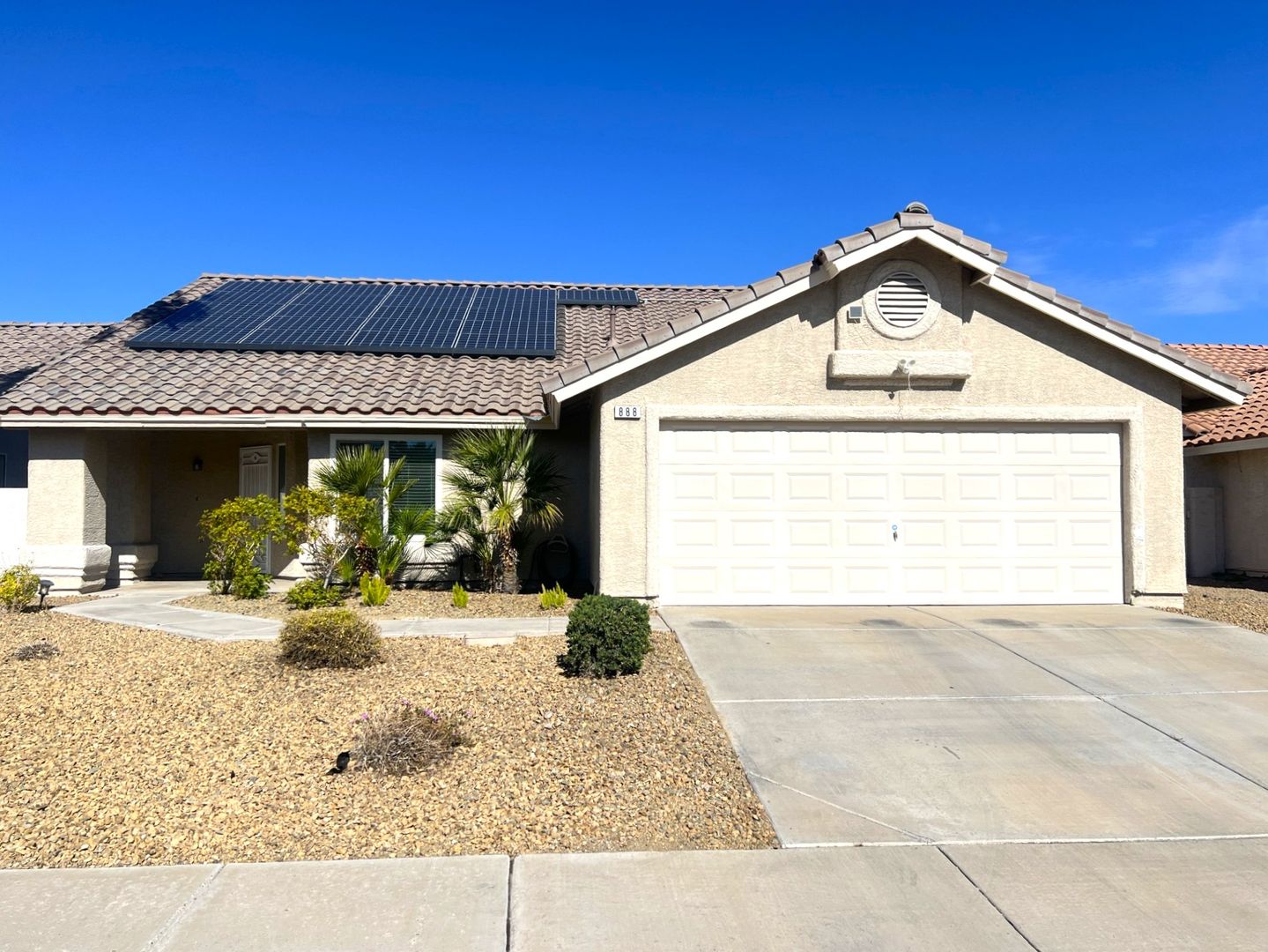 Henderson House: 888 Coral Cottage Dr