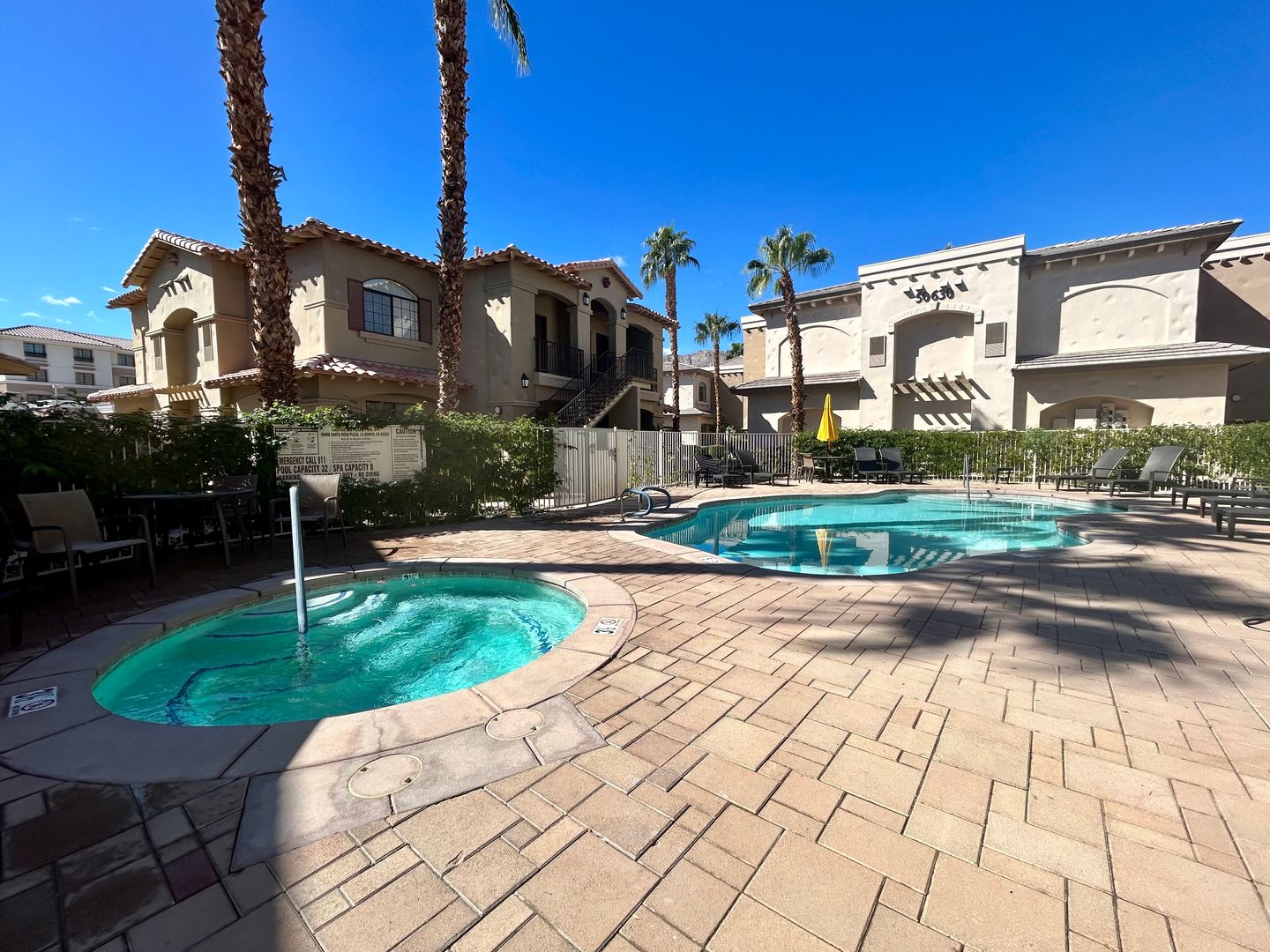 La Quinta Condo: 50600 Santa Rosa Plaza