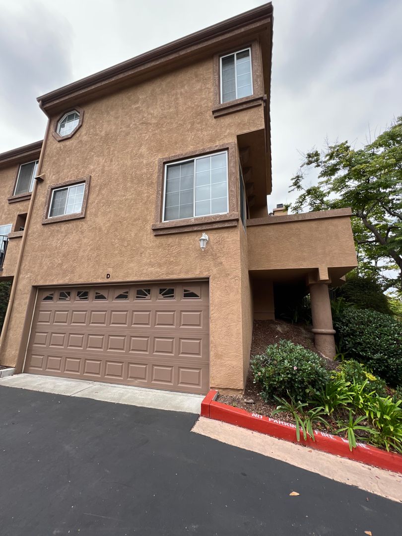 San Diego Townhome: 12625 El Camino Real #D