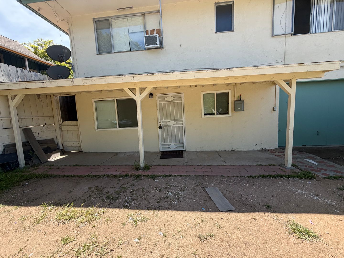 Escondido Apartment: 622 S. Kalmia St.