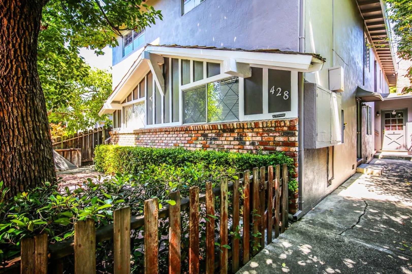 Redwood City Apartment: 428 Jackson Ave