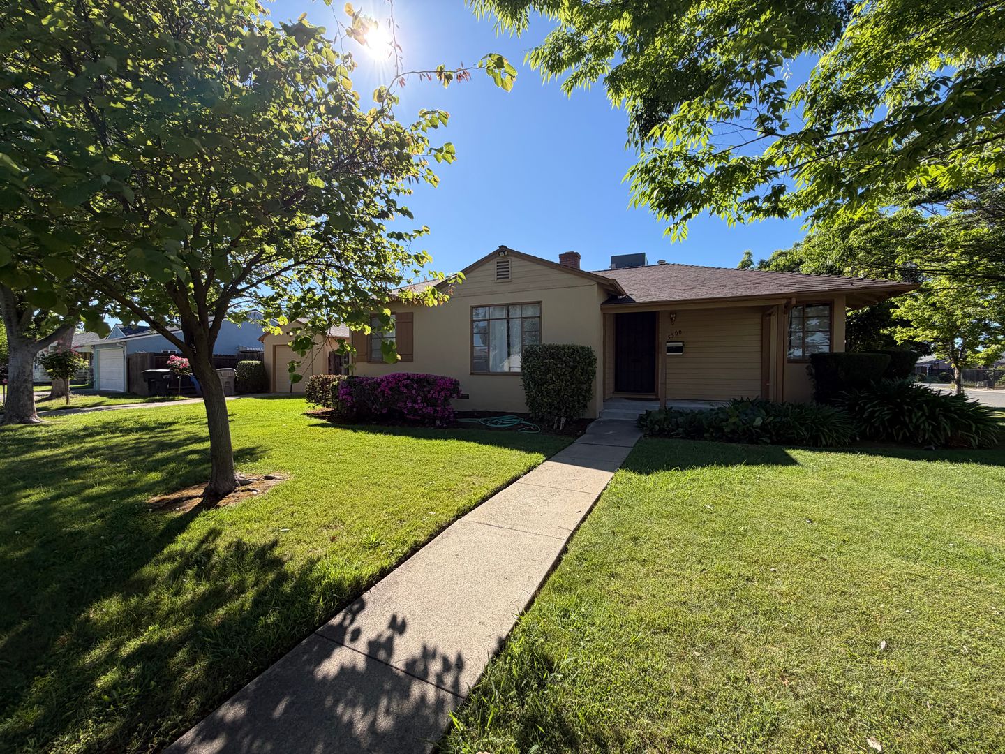 Sacramento House: 5500 38th ave