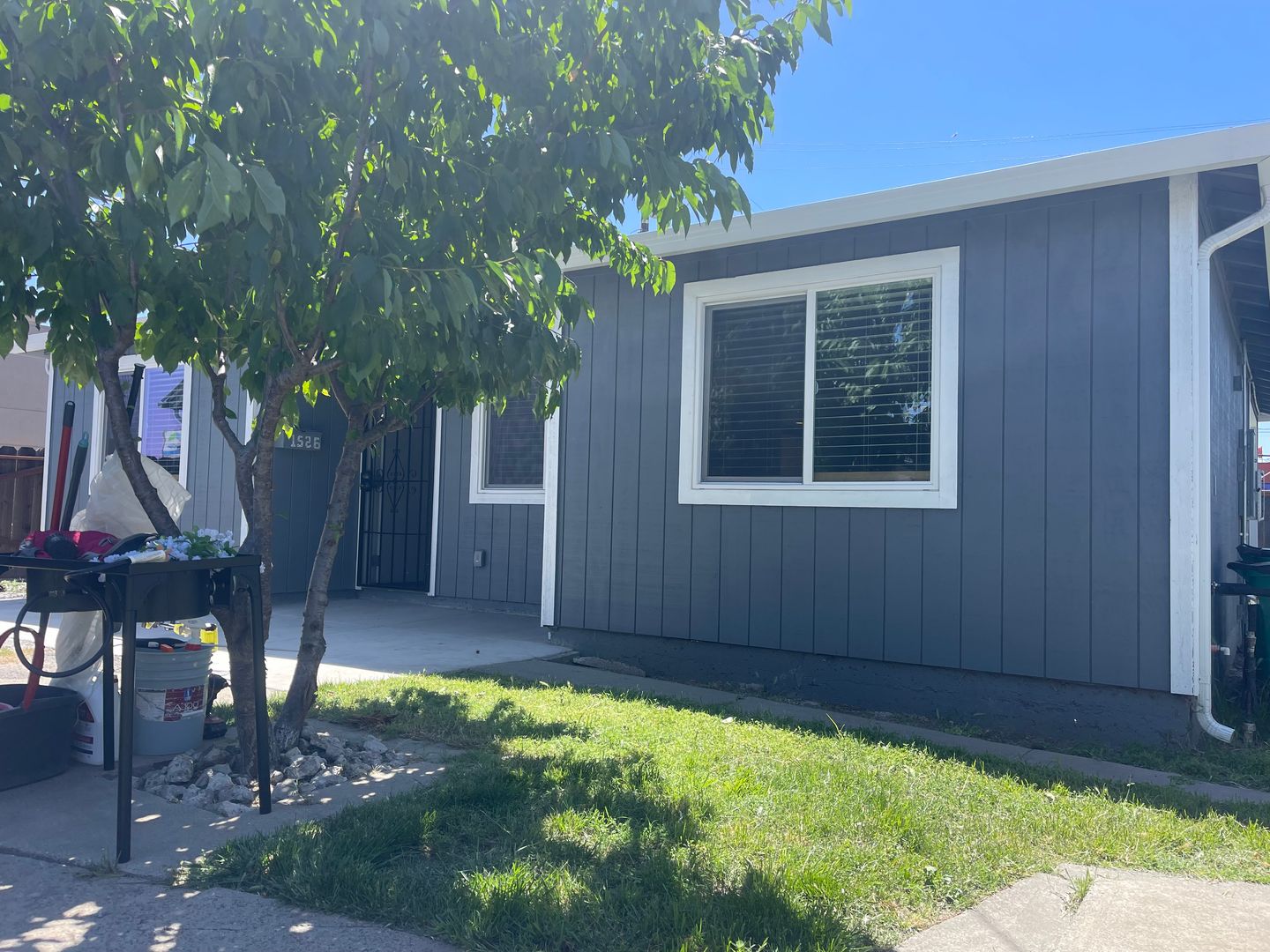 Stockton House: 1526 N Sierra Nevada St