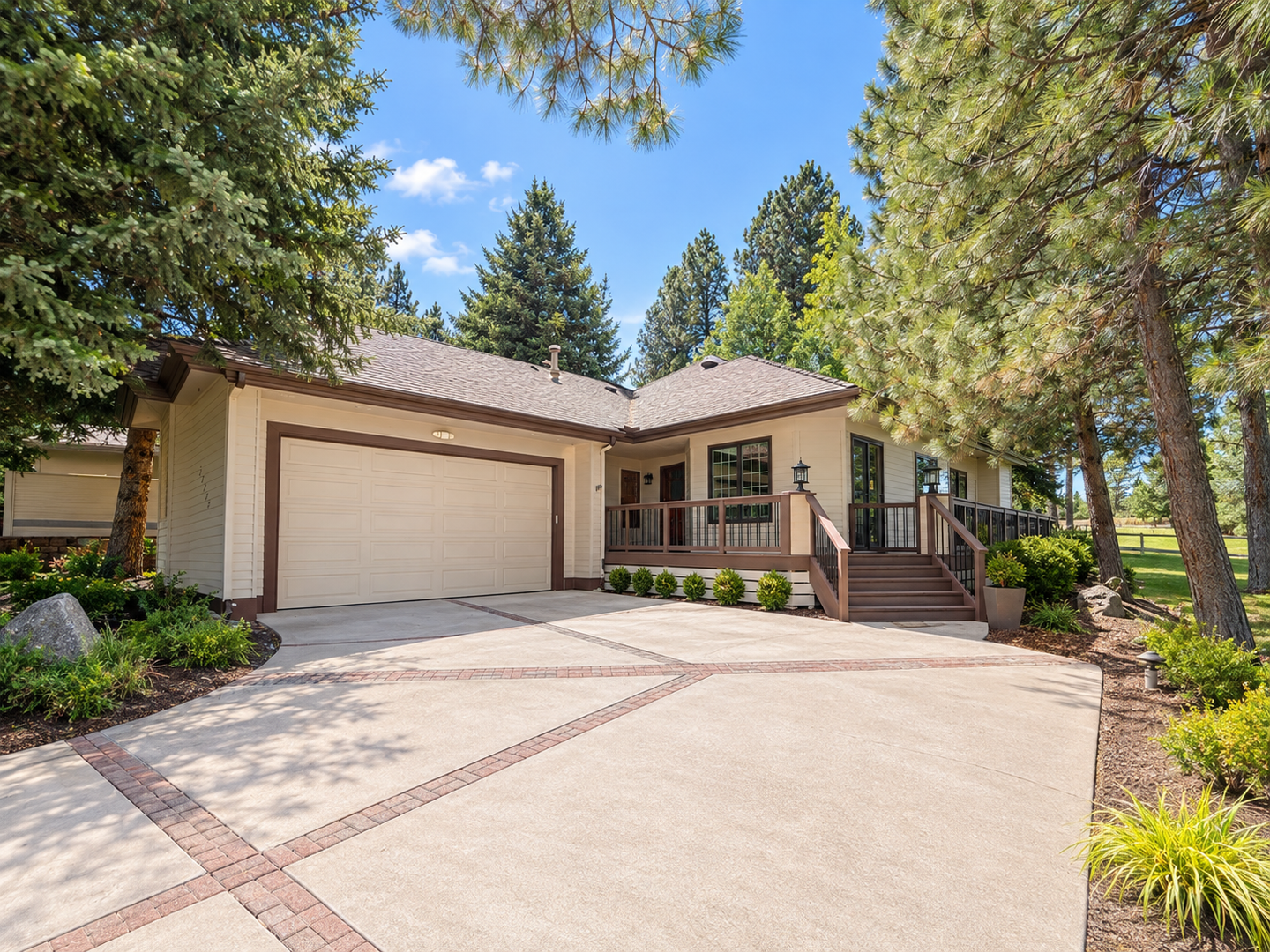Bend House: 60785 Willow Creek Loop
