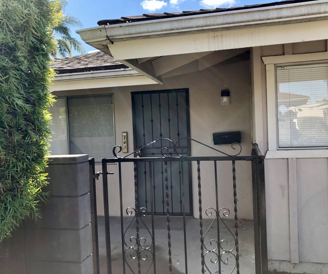 Anaheim House: 10743 Magnolia Ave #101
