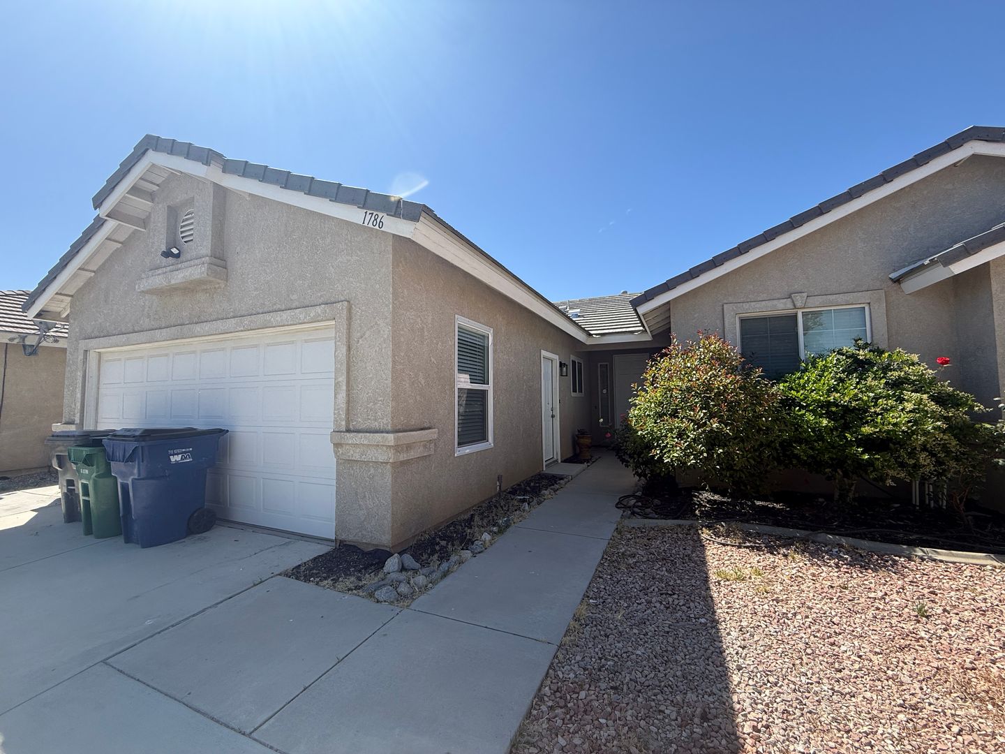 Lancaster Apartment: 1786 Linn Way - 1788