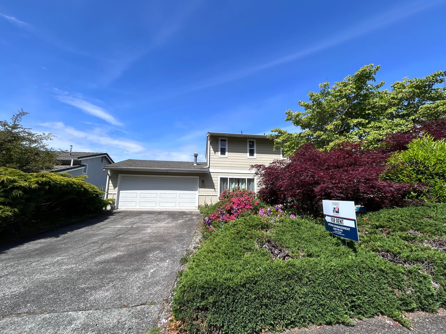 BELLINGHAM House: 213 BAYSIDE RD