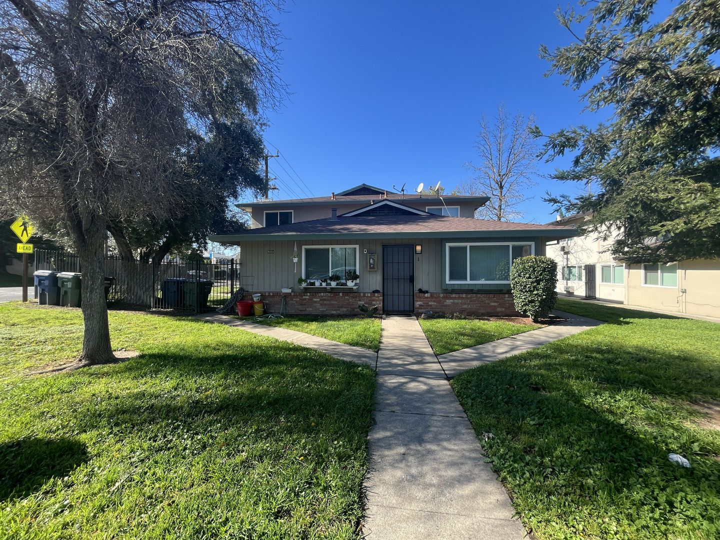 Sacramento Apartment: 901 Carro Dr - 901 Carro Dr Unit 2