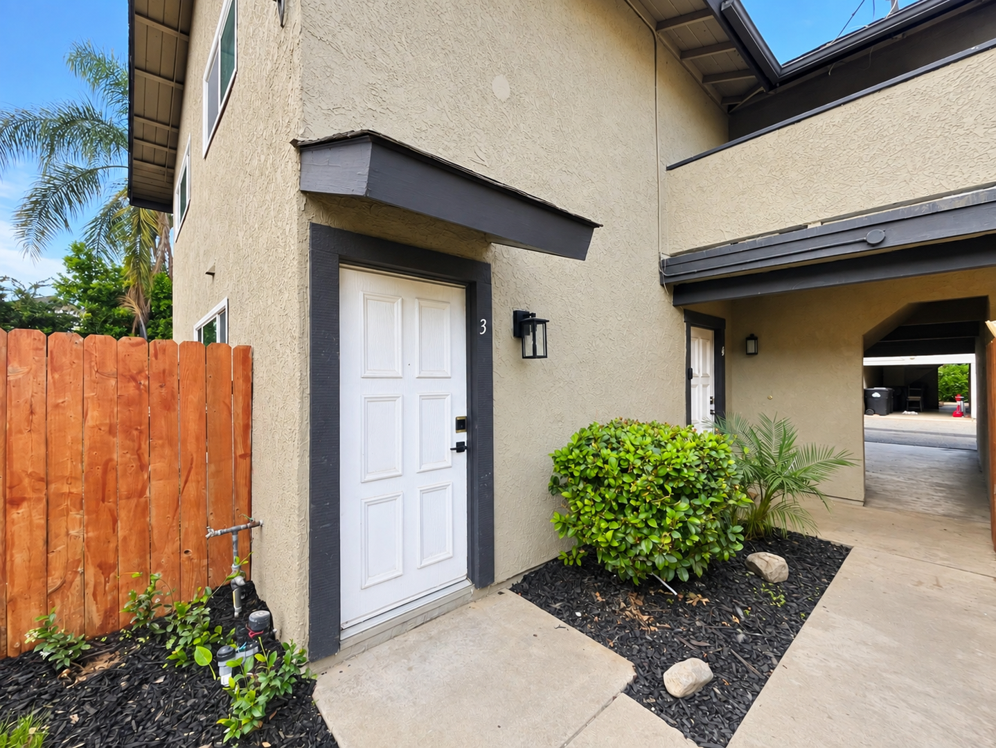 Ontario Apartment: 1708 Fairfield Ct