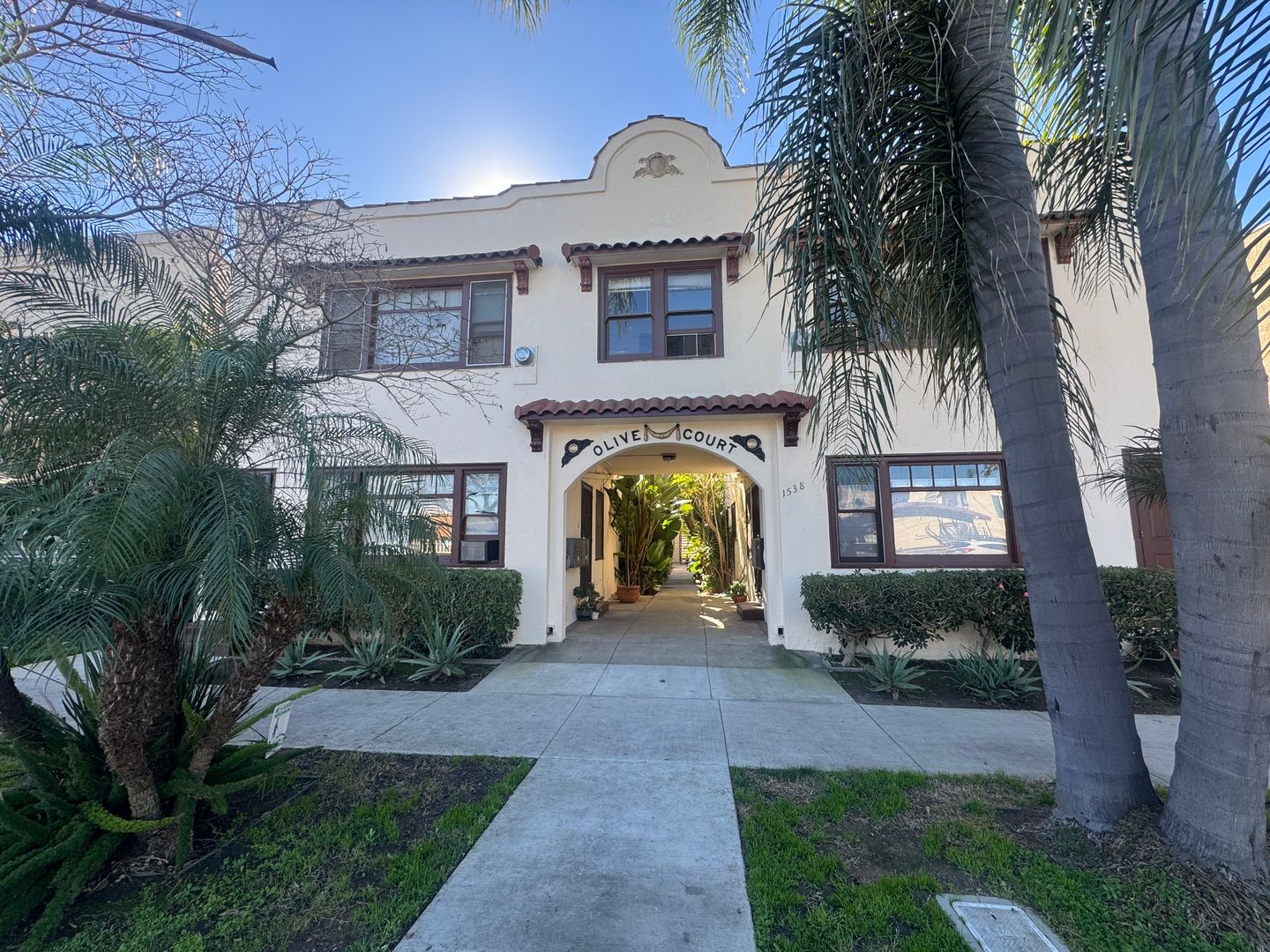 Long Beach Apartment: 1538 E Third St