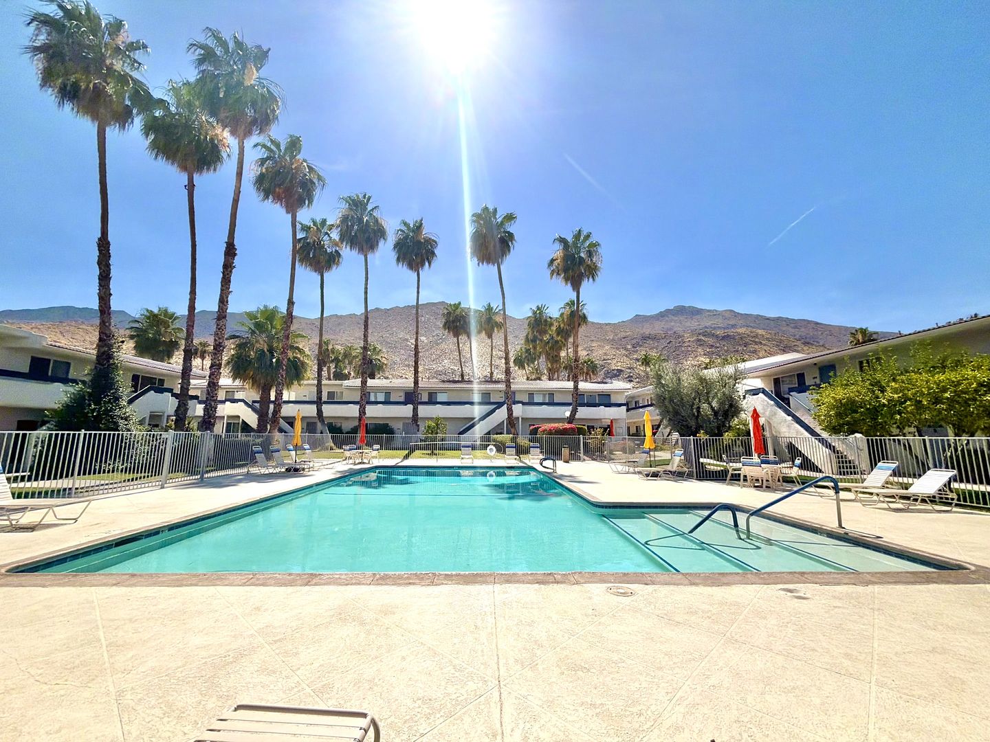 Palm Springs Condo: 1950 S Palm Canyon Drive