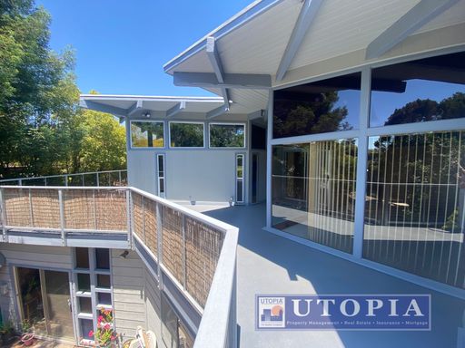 Sunny, Spacious, Home Near Sunny Cove Beach – photo 1