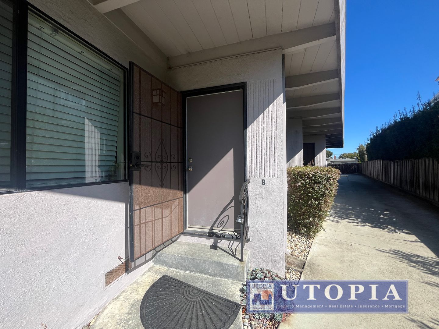 Santa Cruz Apartment: 416 Ocean View Ave.