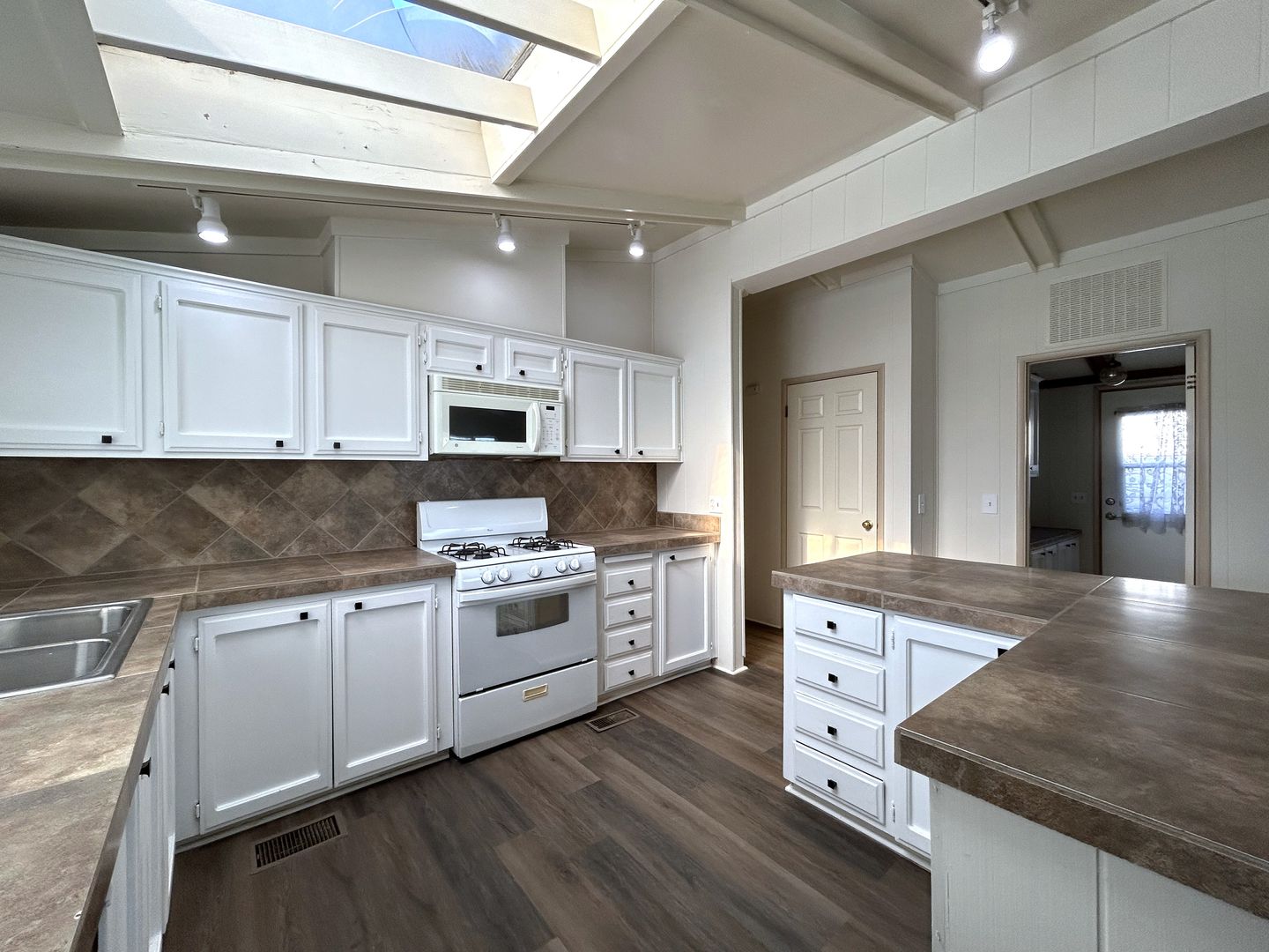 Thousand Palms House: 35249 Bandana Circle