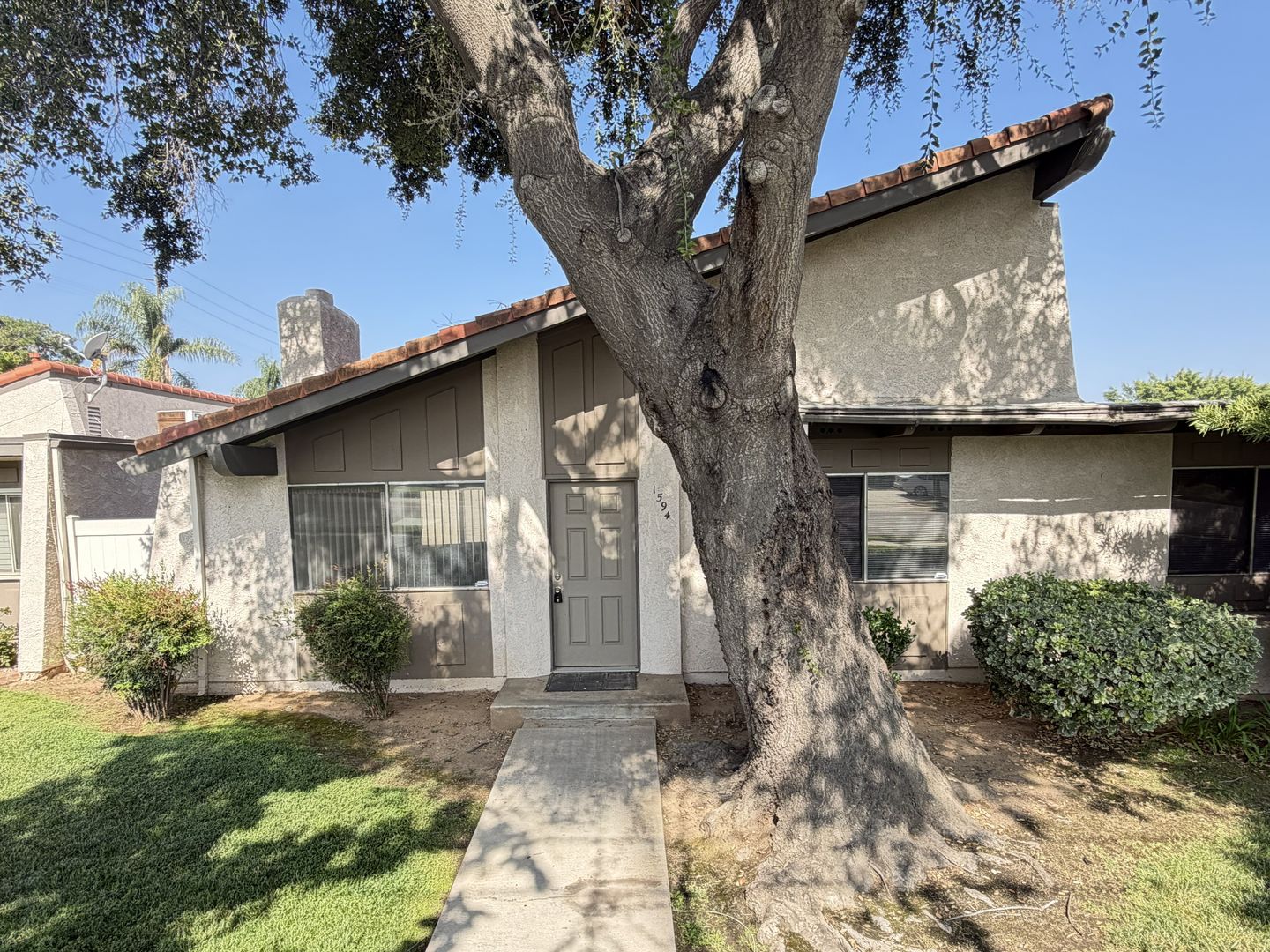 Redlands House: 1594 Christopher Lane