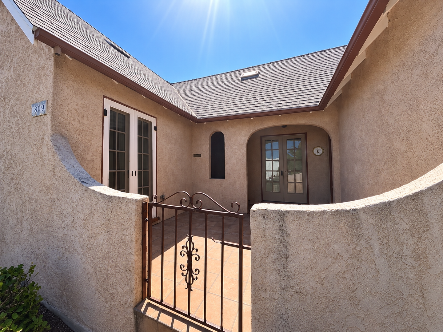 Colton Apartment: 809-809.5 N. 9th St