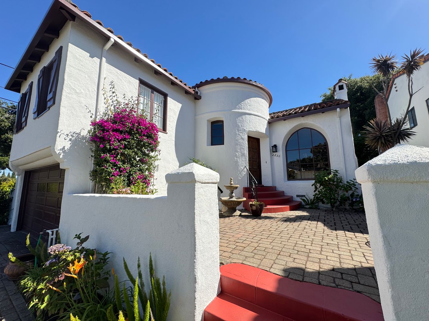 Alameda House: 2856 Lincoln Ave