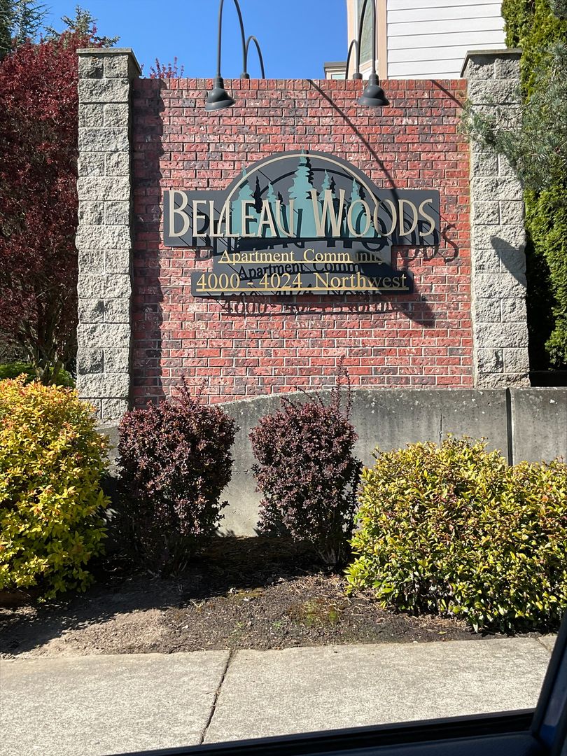 Bellingham Apartment: 4018 Northwest Avenue