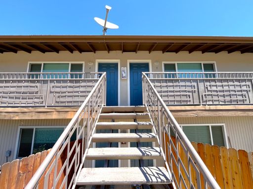 2 bed, 1 bath located in Redlands, CA! – photo 1