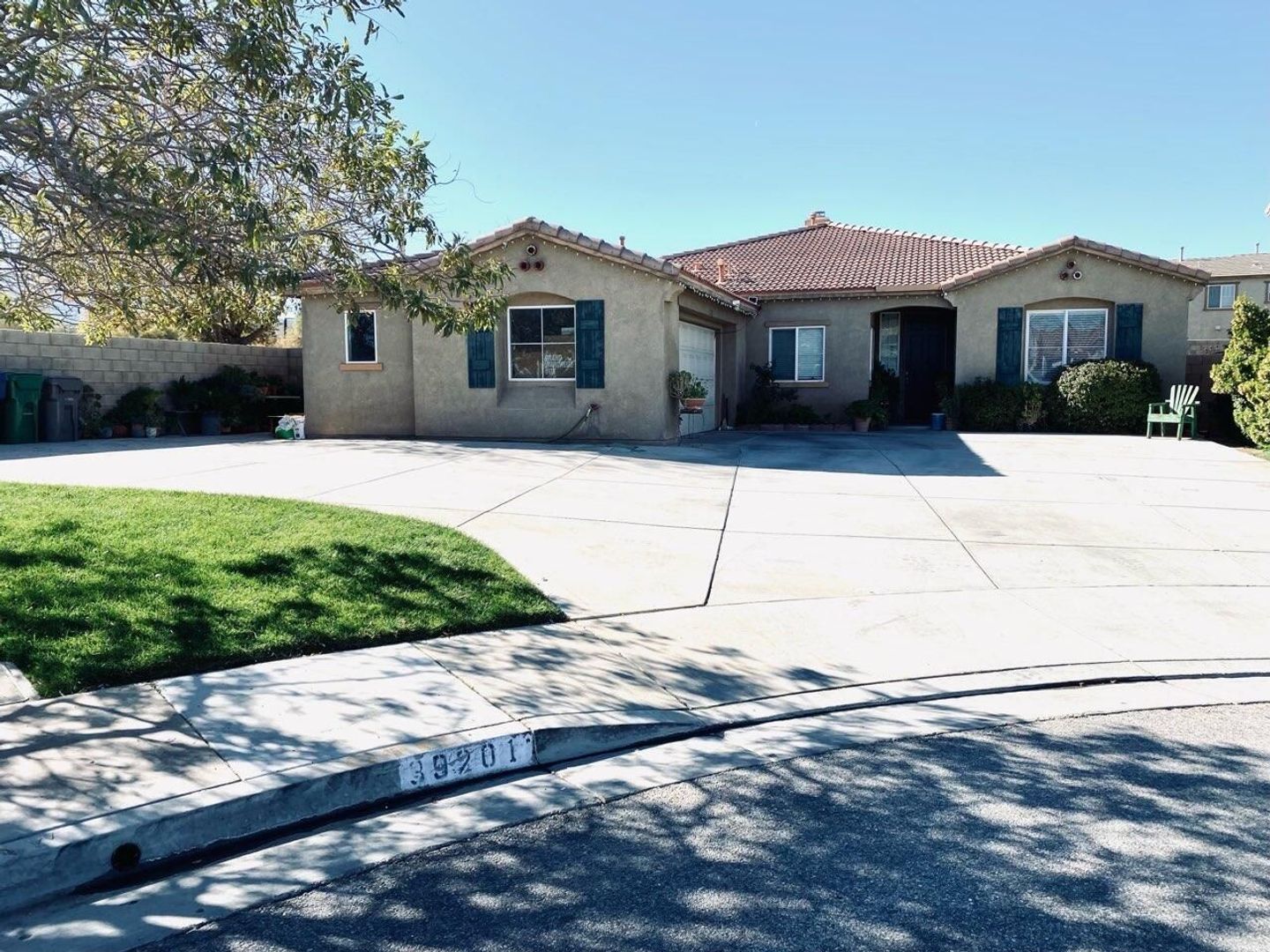 Palmdale House: 39201 Jacob Dr