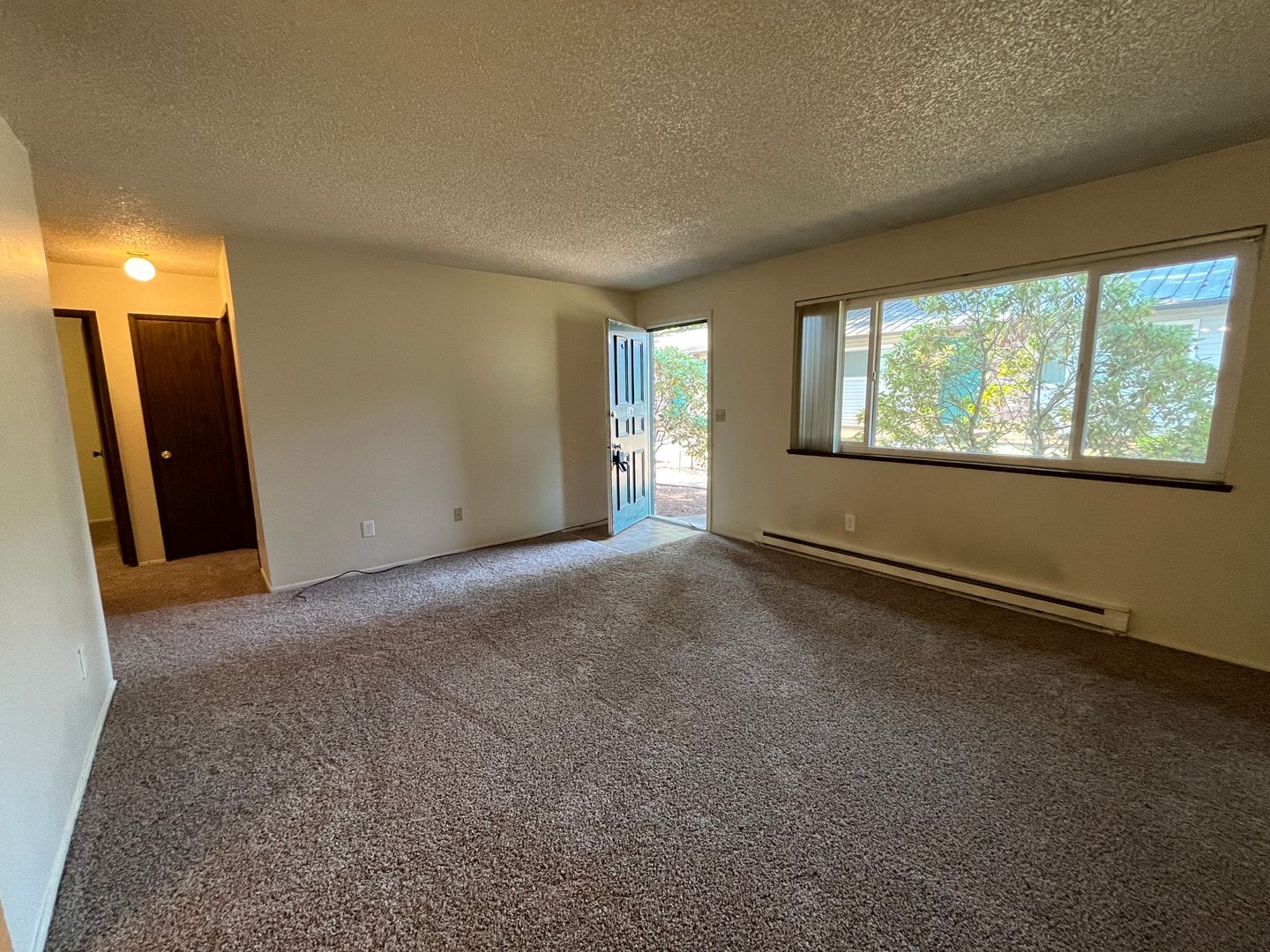 Sandy Apartment: 37950 HWY 26 - #16