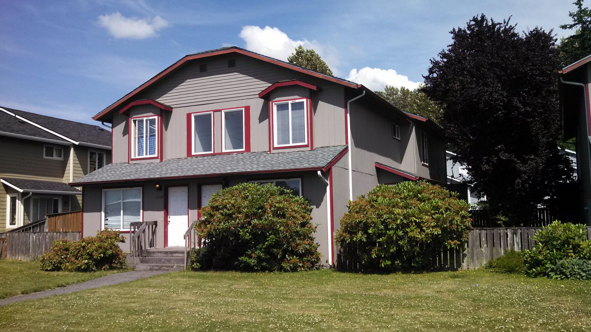 Bellingham Apartment: 2104/2106/2108 Woburn Street