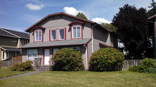 3 Bed 2.5 Bath Duplex in Bellingham with 2 Car Garage – photo 1