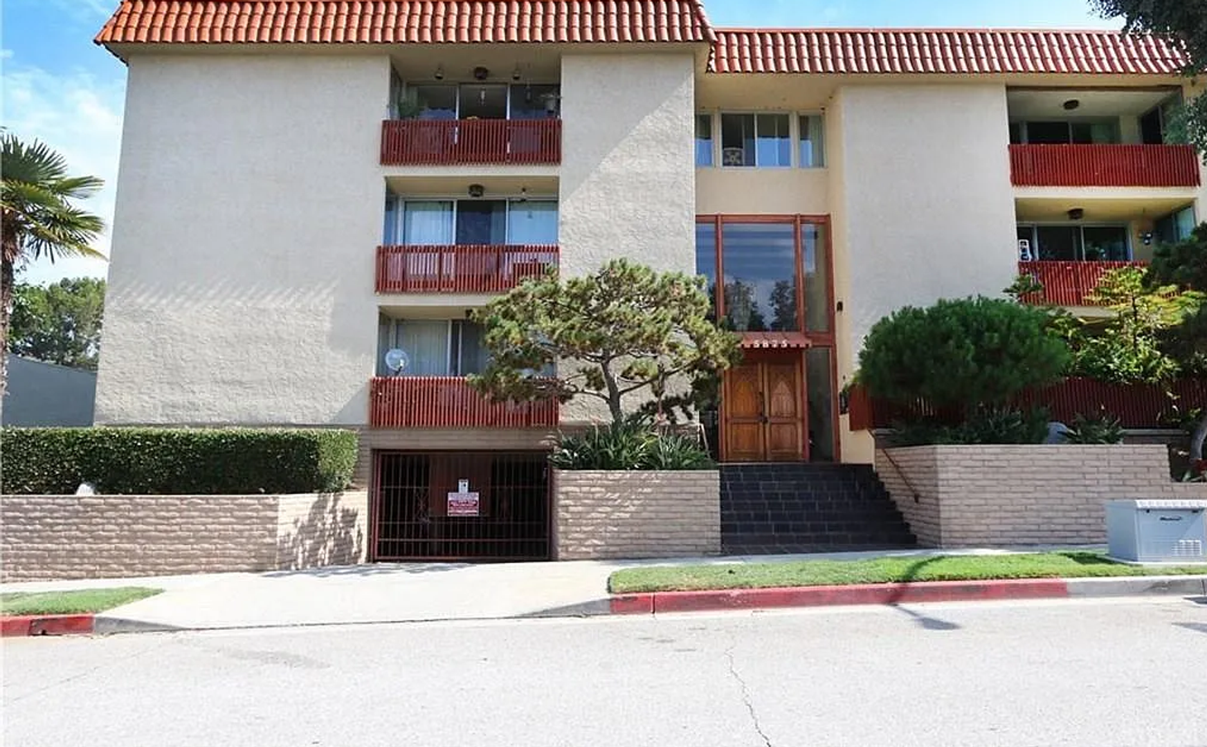 Culver City House: 5875 Doverwood Dr #301