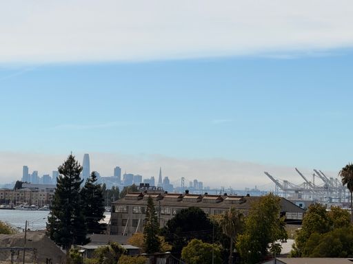 ONE BEDROOM UNIT WITH SAN FRANCISCO & BAY VIEWS - PARKING INCLUDED (EV CHARGING)!! – photo 1