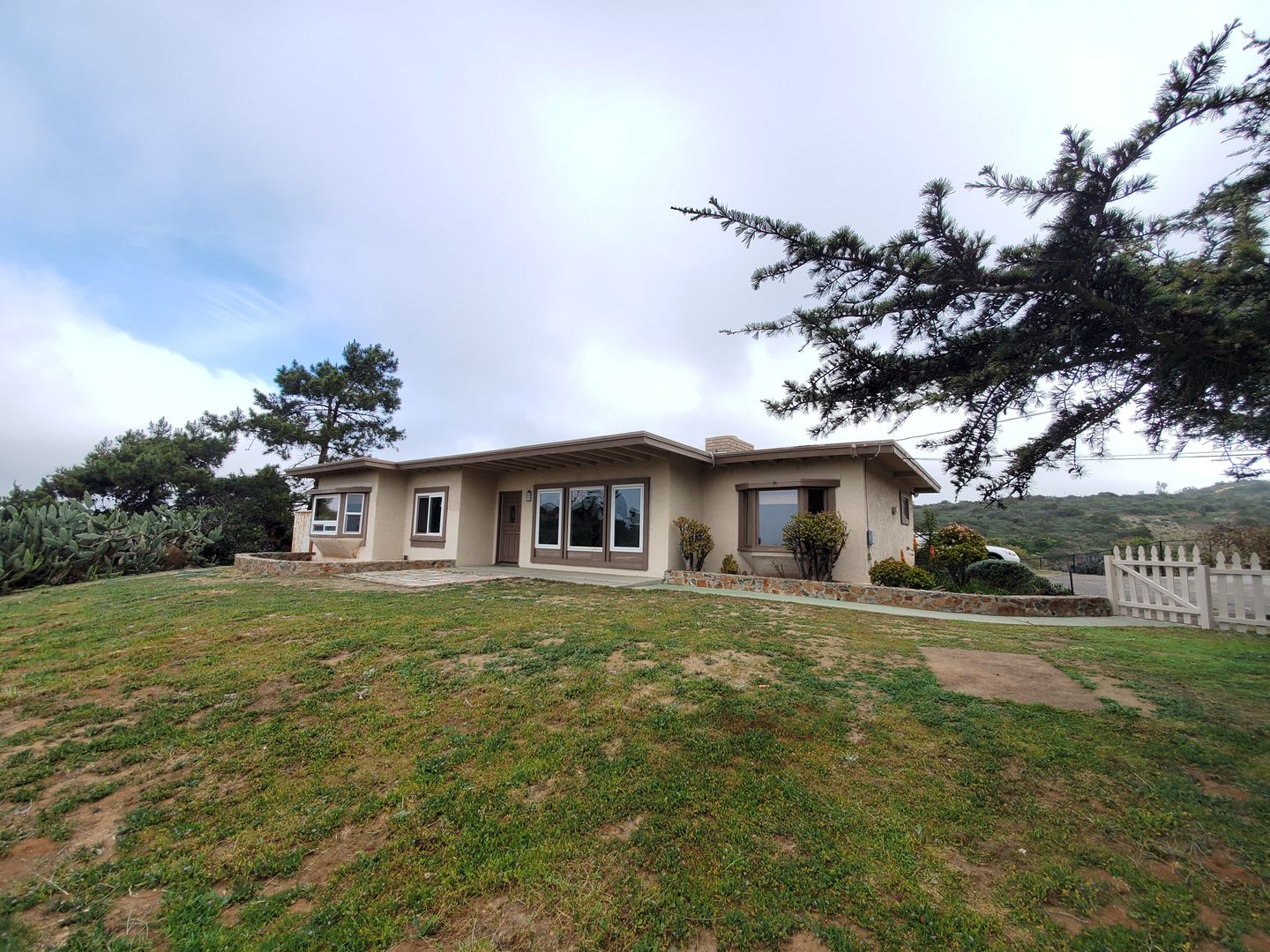 Vista House: 1835 Elevado Road