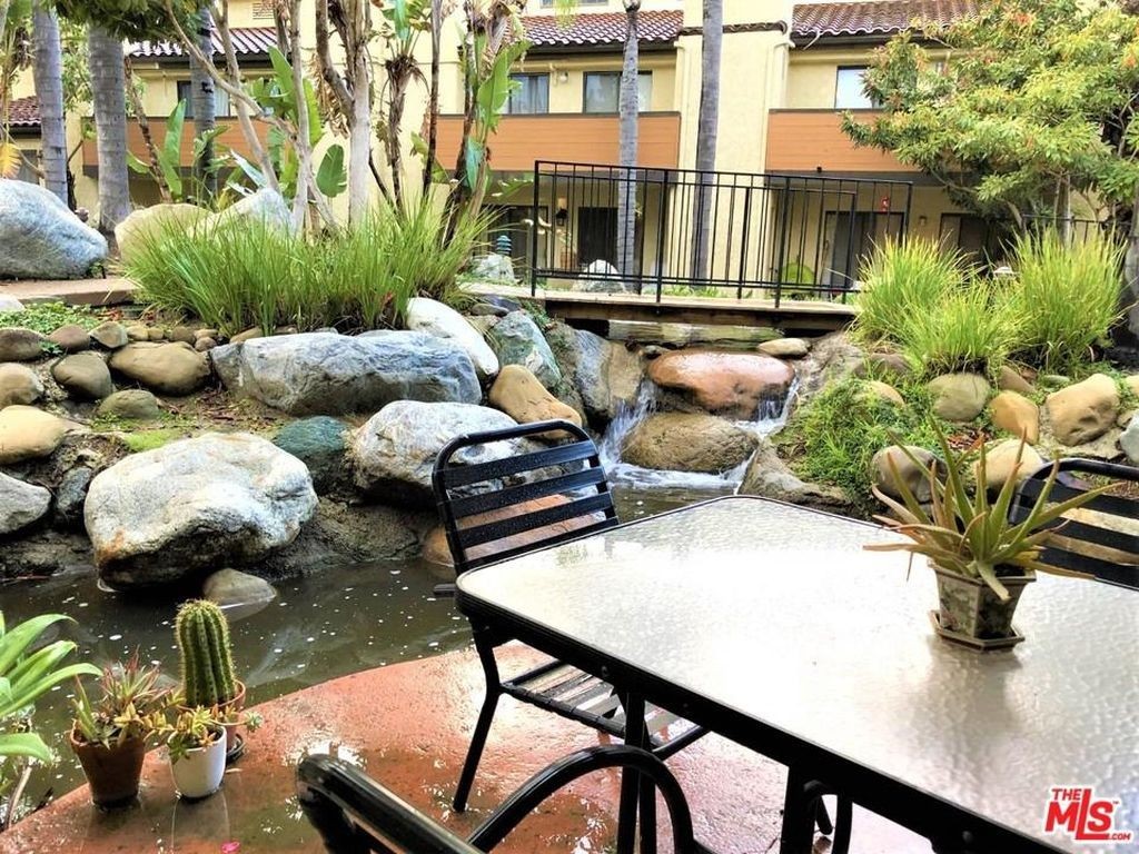 Camarillo Condo: 1157 Via Montoya
