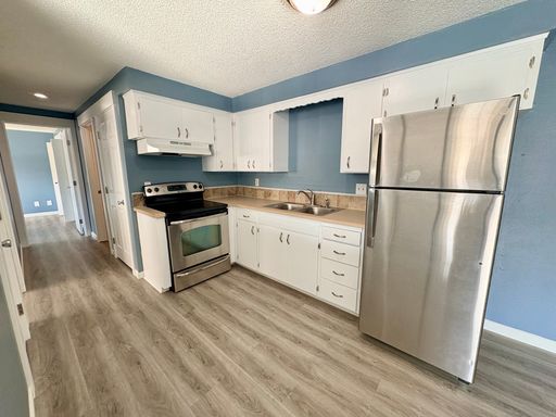 Spacious 2 Bedroom, 1 Bathroom Apartment in Everett – photo 1