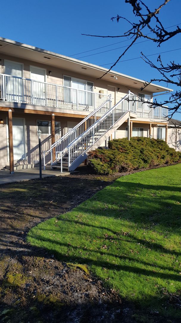 Bellingham Apartment: 2315 Orleans Street