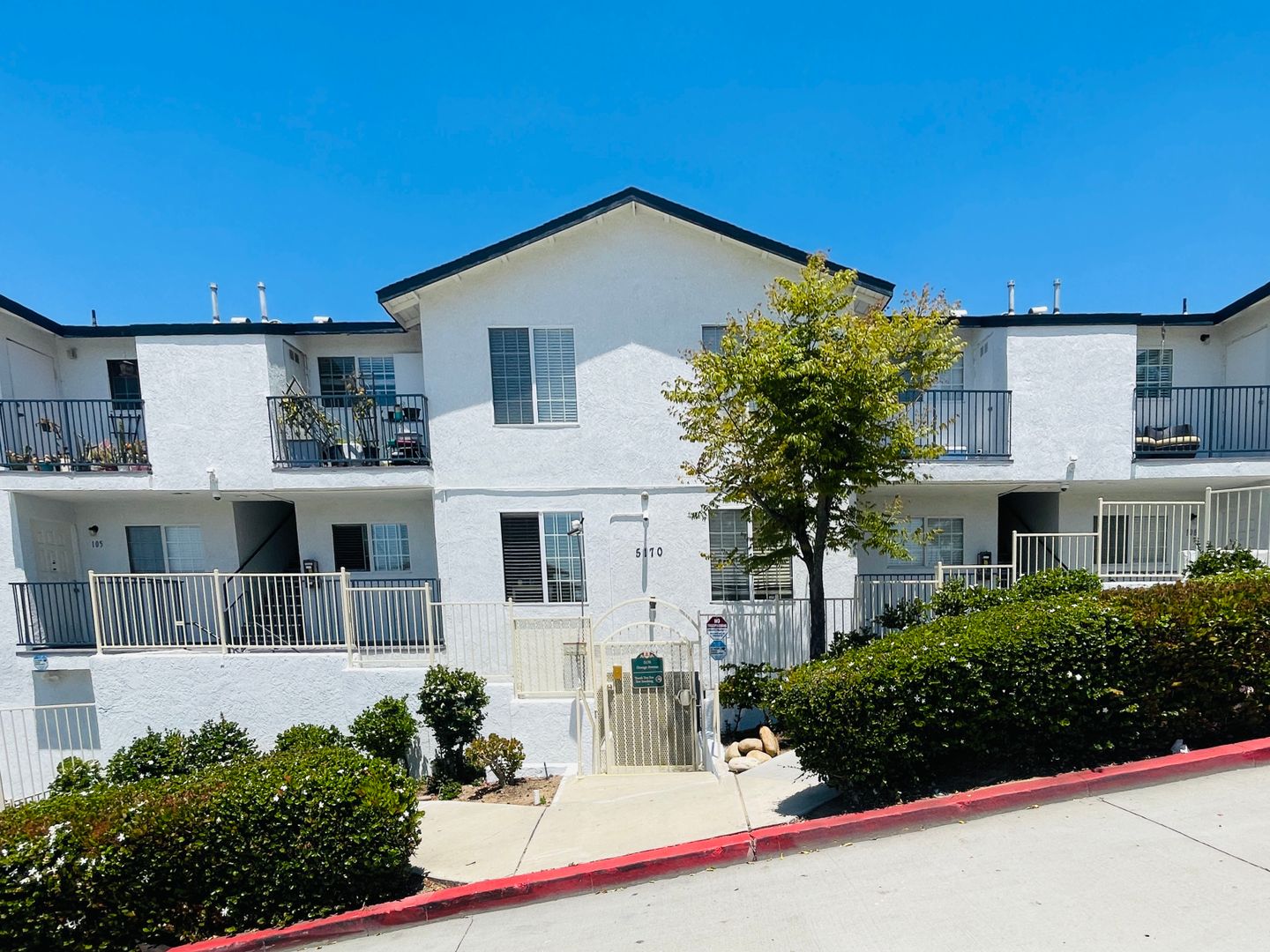 San Diego Apartment: 4210 52nd St. #104