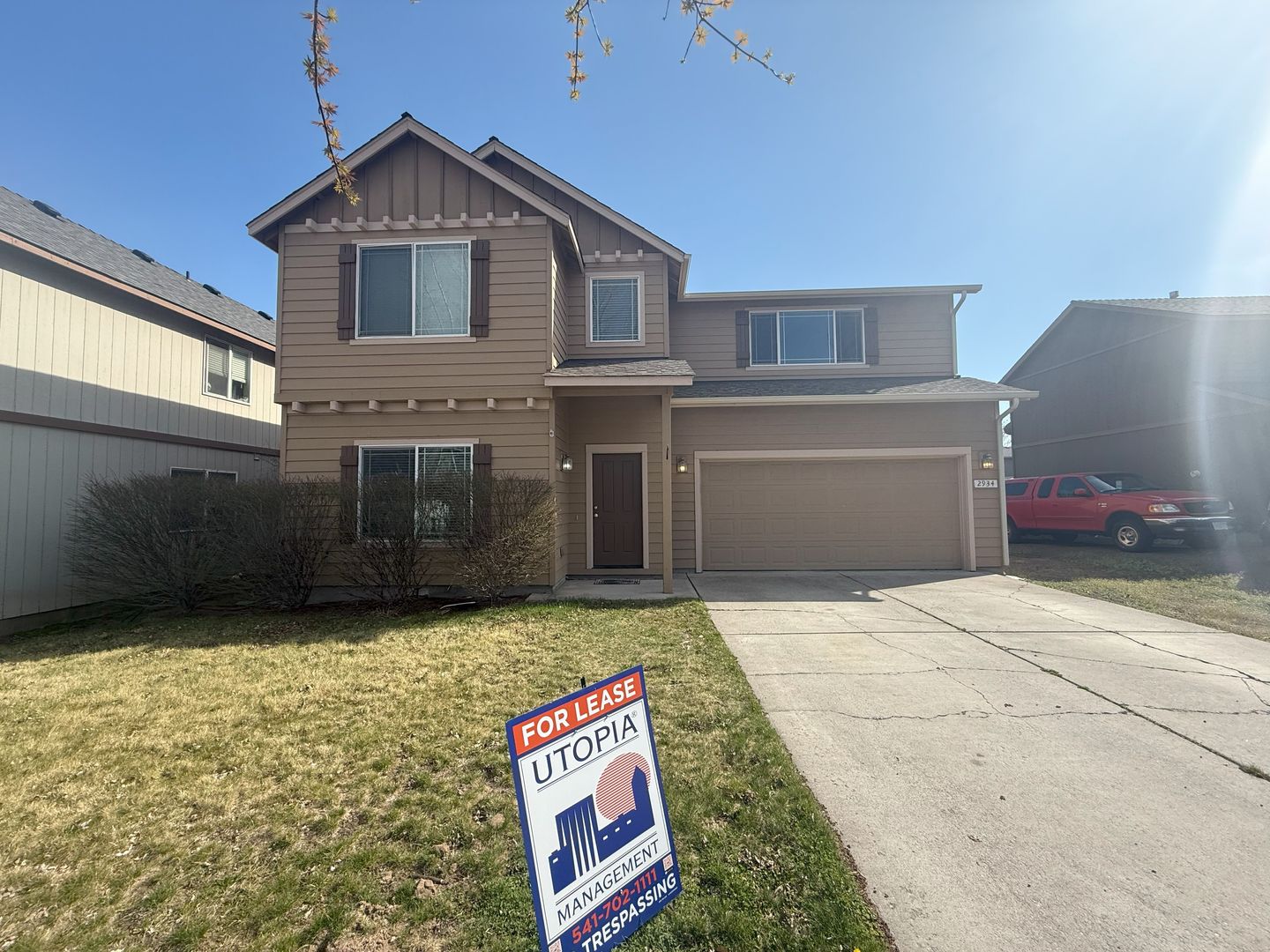 Redmond House: 2934 SW Cascade Ave. Redmond, OR 97756