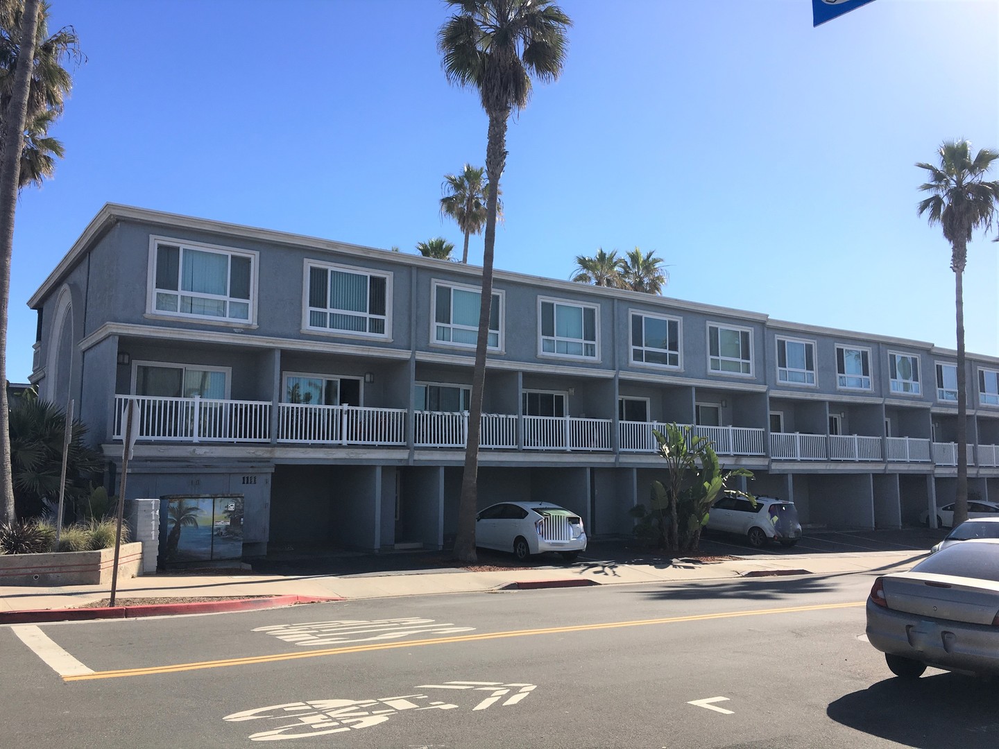 Imperial Beach House: 1111 Seacoast Drive Unit 2